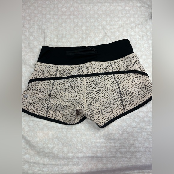 LULULEMON run speed shorts - Picture 2 of 3